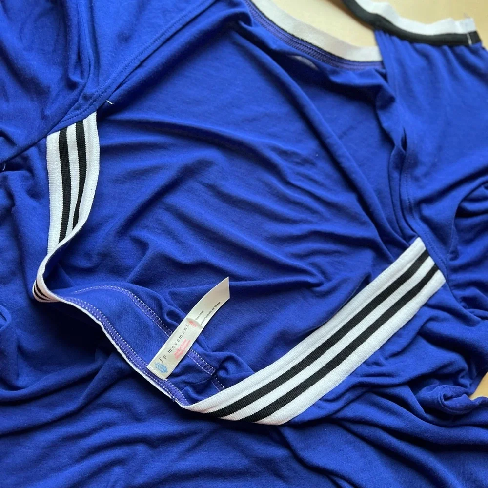 FP Movement by Free People Zephyr Open-Back Workout Tee in Blue size x-small - Picture 8 of 9